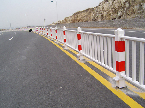 公路护栏图片6